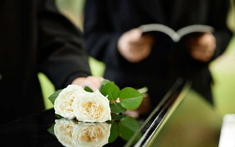 Thorough Guide for Planning Funeral Services with White Lily